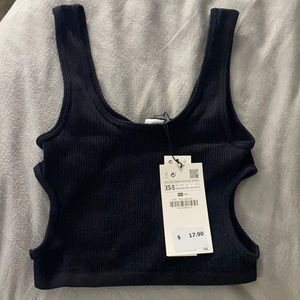 Black side cut out crop tank top